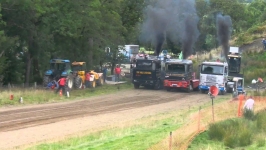 Truck racing at tractor pull ERF vs Volvo F16 drag race
