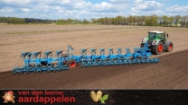 Ploughing with a Lemken Titan 18, 12 furrow plough and Fendt 936
